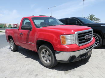 GMC  Sierra  1500  2011  Automatic  379,000 Km  8 Cylinder  Four Wheel Drive (4WD)  Pick Up  Red
