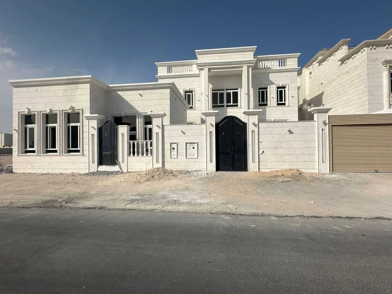 Family Residential  - Not Furnished  - Al Rayyan  - Al Themaid  - 8 Bedrooms