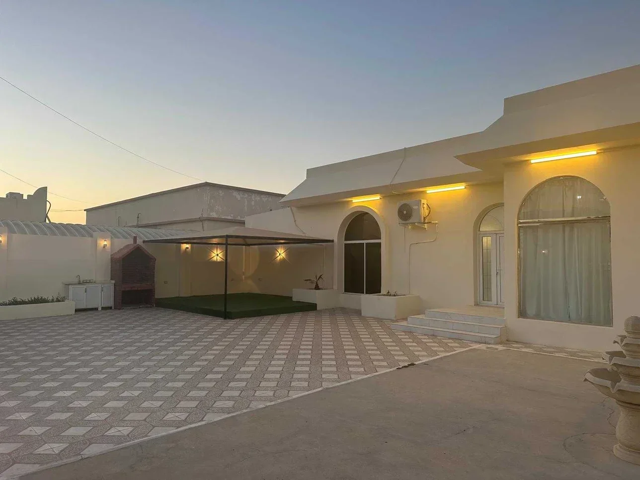 Family Residential  - Not Furnished  - Al Shamal  - Abo Dhalouf  - 5 Bedrooms
