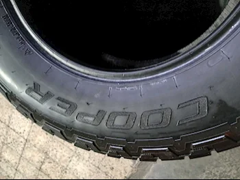 Tire & Rims Made in United States of America (USA) /  4 Seasons  2657017 mm  17"