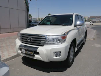 Toyota  Land Cruiser  VXR  2014  Automatic  384,000 Km  8 Cylinder  Four Wheel Drive (4WD)  SUV  White