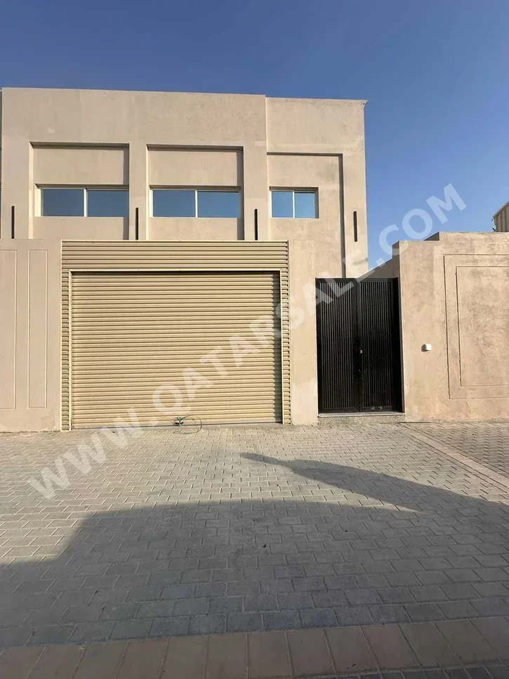 سكن عائلي  - نصف مفروشة  - الريان  - ازغوى  - 8 غرف نوم
