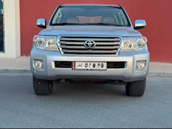 Toyota  Land Cruiser  VXR  2015  Automatic  245,000 Km  8 Cylinder  Four Wheel Drive (4WD)  SUV  Silver