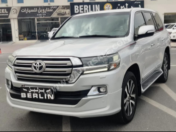 Toyota  Land Cruiser  GXR  2019  Automatic  205,000 Km  6 Cylinder  Four Wheel Drive (4WD)  SUV  Silver