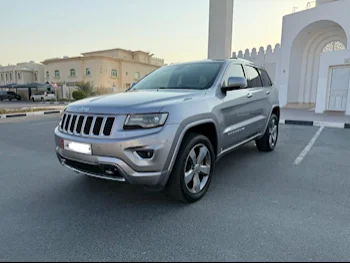 Jeep  Grand Cherokee  Overland  2015  Automatic  152,000 Km  8 Cylinder  Four Wheel Drive (4WD)  SUV  Silver