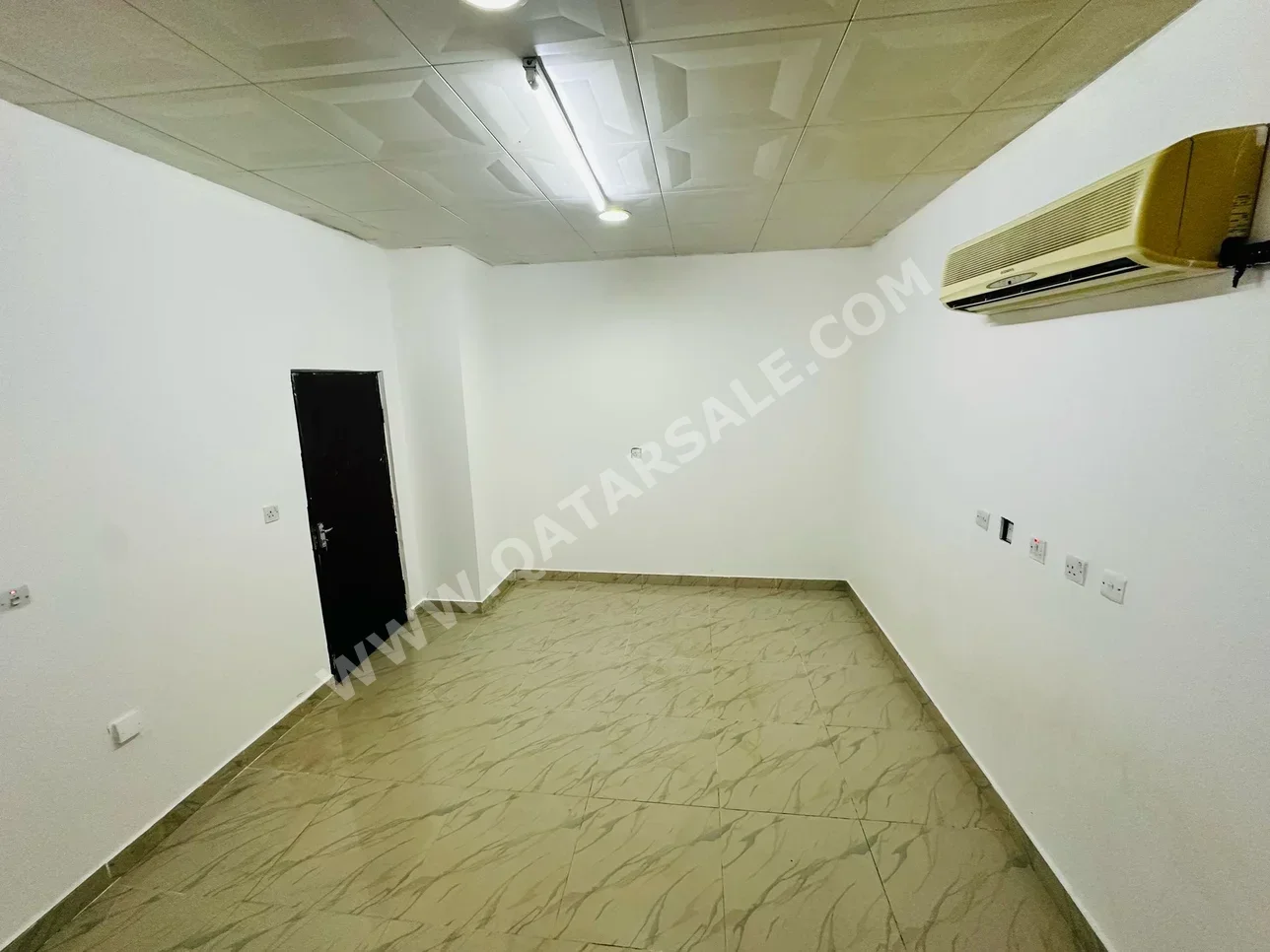 1 Bedrooms  Studio  in Al Rayyan -  Al Waab  Not Furnished