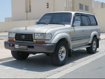 Toyota  Land Cruiser  VXR  1997  Automatic  225,000 Km  6 Cylinder  Four Wheel Drive (4WD)  SUV  Beige