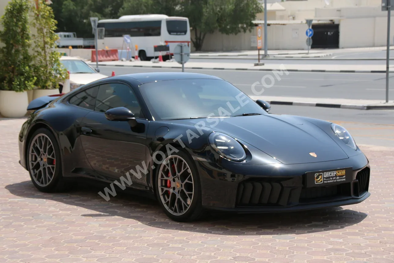 بورش  911  كاريرا جي تي اس  2025  اوتوماتيك  1,500 كم  6 سلندر  دفع خلفي  كوبيه \ سبورت  أسود  تحت الضمان