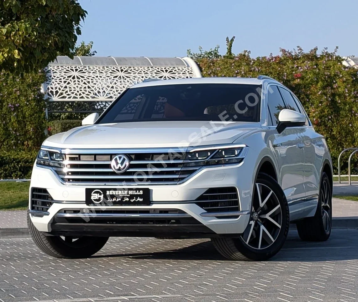 Volkswagen  Touareg  Highline plus  2020  Automatic  67,850 Km  6 Cylinder  All Wheel Drive (AWD)  SUV  White  With Warranty