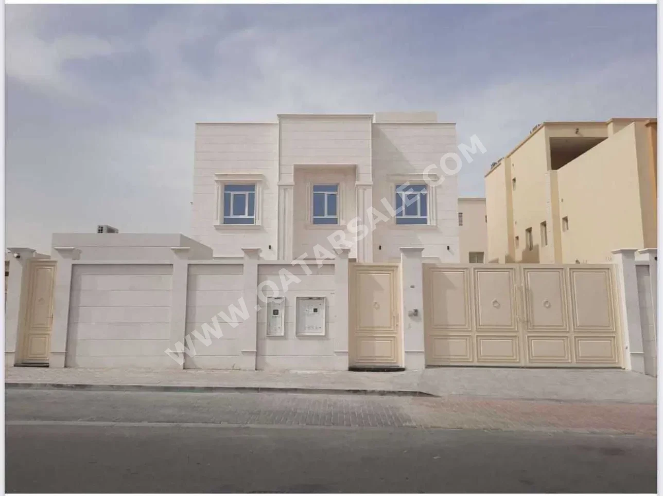 سكن عائلي - غير مفروشة - الوكرة - الوكير - 6 غرف نوم