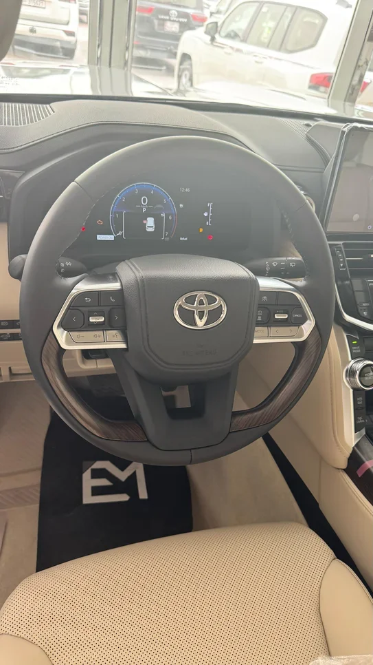 Toyota  Land Cruiser  GXR  2025  Automatic  0 Km  6 Cylinder  Four Wheel Drive (4WD)  SUV  Black  With Warranty