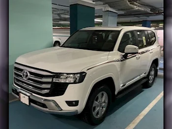 Toyota  Land Cruiser  GXR Twin Turbo  2025  Automatic  500 Km  6 Cylinder  Four Wheel Drive (4WD)  SUV  White  With Warranty