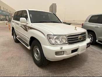 Toyota  Land Cruiser  VXR  2001  Automatic  429,000 Km  8 Cylinder  Four Wheel Drive (4WD)  SUV  White