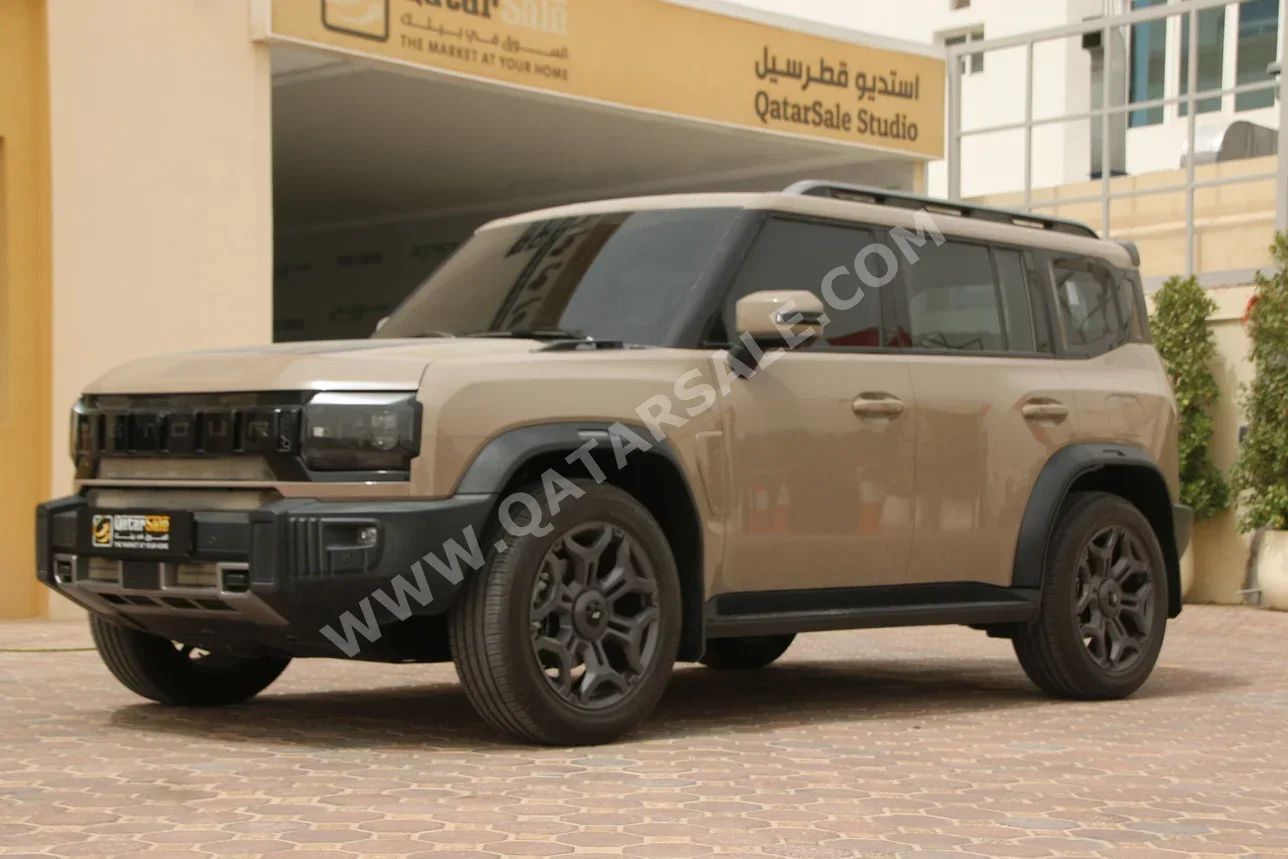 Jetour  T2  2025  Automatic  11,000 Km  4 Cylinder  Four Wheel Drive (4WD)  SUV  Beige  With Warranty