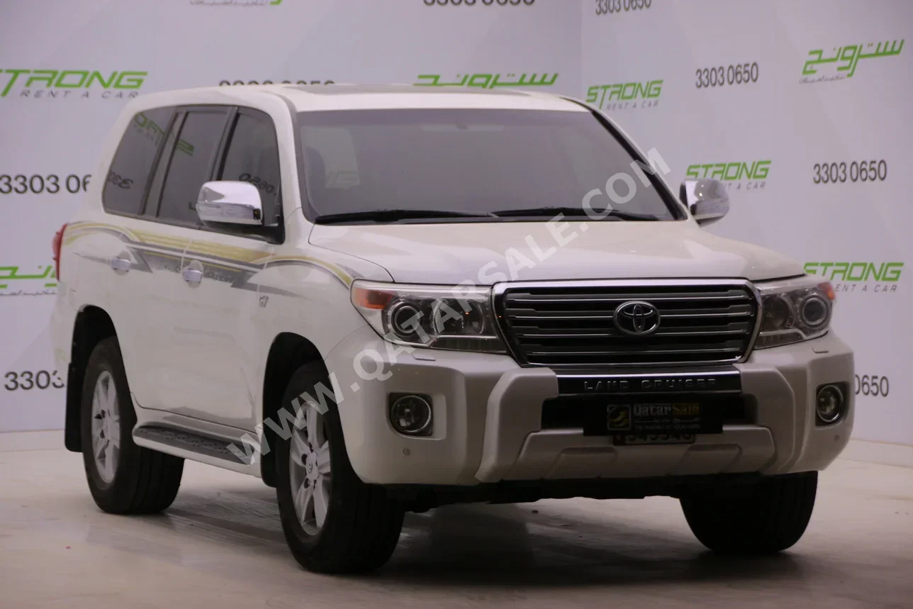  Toyota  Land Cruiser  VXR  2012  Automatic  339,000 Km  8 Cylinder  Four Wheel Drive (4WD)  SUV  Pearl  With Warranty