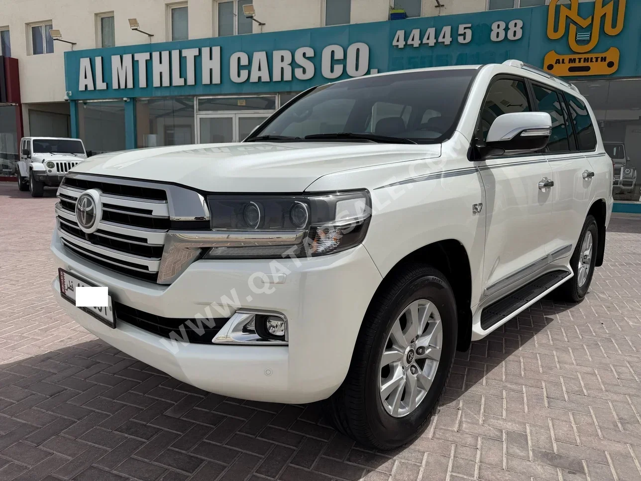 Toyota  Land Cruiser  VXR White Edition  2017  Automatic  144,000 Km  8 Cylinder  Four Wheel Drive (4WD)  SUV  White