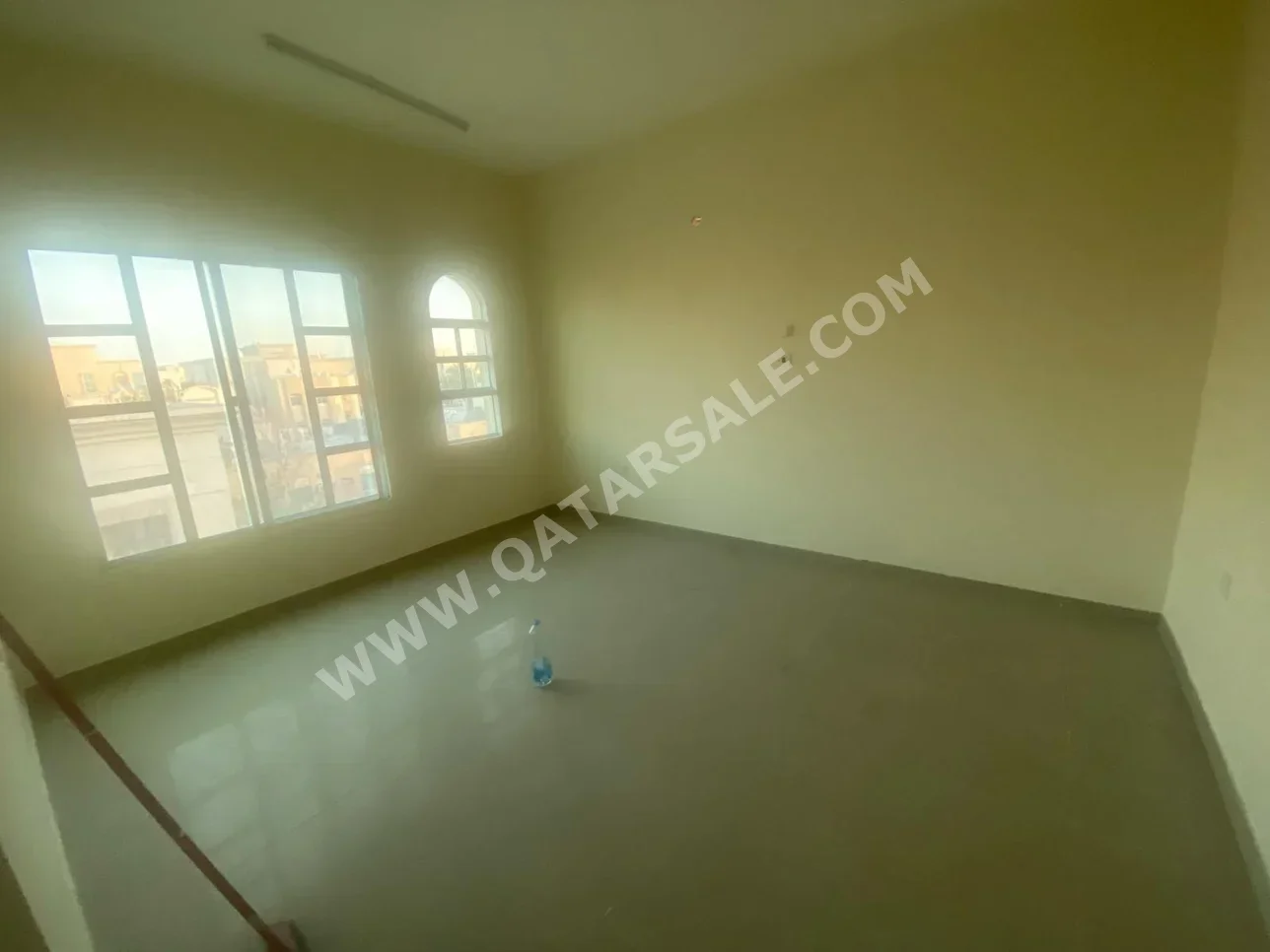 2 Bedrooms  Apartment  in Doha -  Madinat Khalifa South  Not Furnished