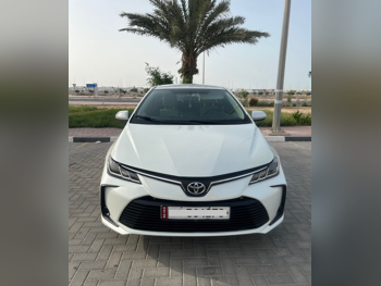 تويوتا  كورولا  اكس ال اي  2020  اوتوماتيك  212,000 كم  4 سلندر  سحب امامي  سيدان  أبيض