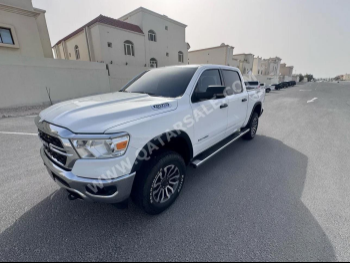 Dodge  Ram  Big Horn  2023  Automatic  44,000 Km  8 Cylinder  Four Wheel Drive (4WD)  Pick Up  White  With Warranty