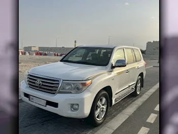  Toyota  Land Cruiser  VXR  2014  Automatic  255,000 Km  8 Cylinder  Four Wheel Drive (4WD)  SUV  White  With Warranty