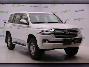 Toyota  Land Cruiser  VXR  2018  Automatic  173,000 Km  8 Cylinder  Four Wheel Drive (4WD)  SUV  White