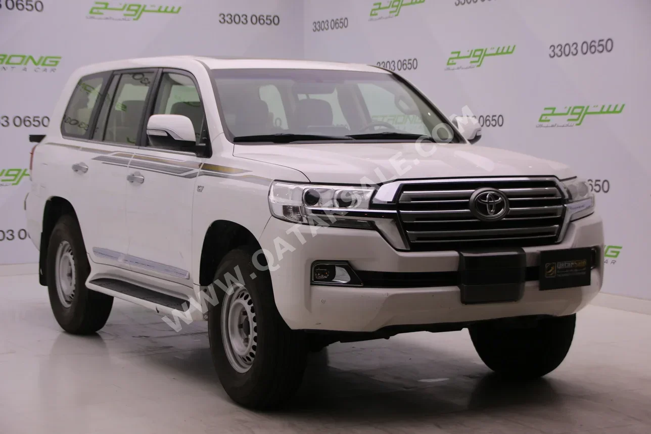 Toyota  Land Cruiser  VXR  2018  Automatic  173,000 Km  8 Cylinder  Four Wheel Drive (4WD)  SUV  White