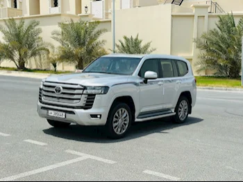 Toyota  Land Cruiser  GXR Twin Turbo  2023  Automatic  47,000 Km  6 Cylinder  Four Wheel Drive (4WD)  SUV  White  With Warranty