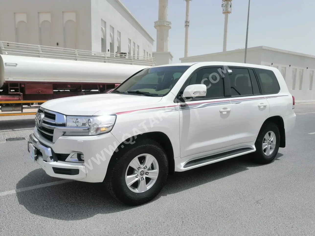 Toyota  Land Cruiser  GXR  2020  Automatic  139,000 Km  6 Cylinder  Four Wheel Drive (4WD)  SUV  White