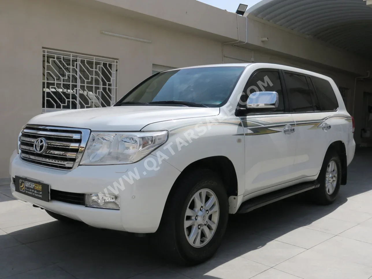 Toyota  Land Cruiser  VXR  2008  Automatic  463,000 Km  8 Cylinder  Four Wheel Drive (4WD)  SUV  White