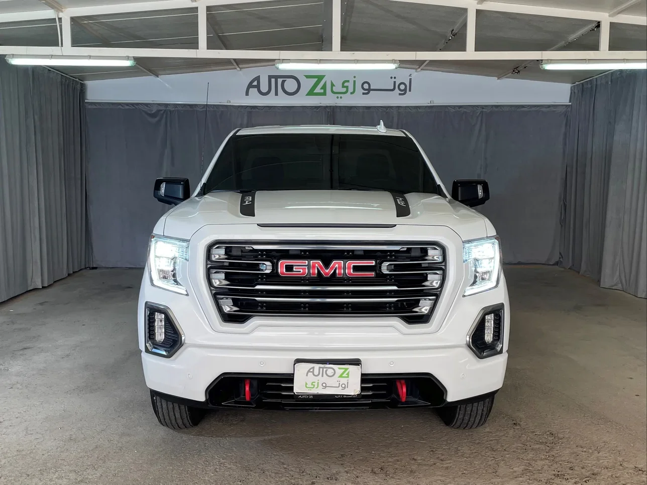 GMC  Sierra  AT4  2022  Automatic  42,000 Km  8 Cylinder  Four Wheel Drive (4WD)  Pick Up  White  With Warranty