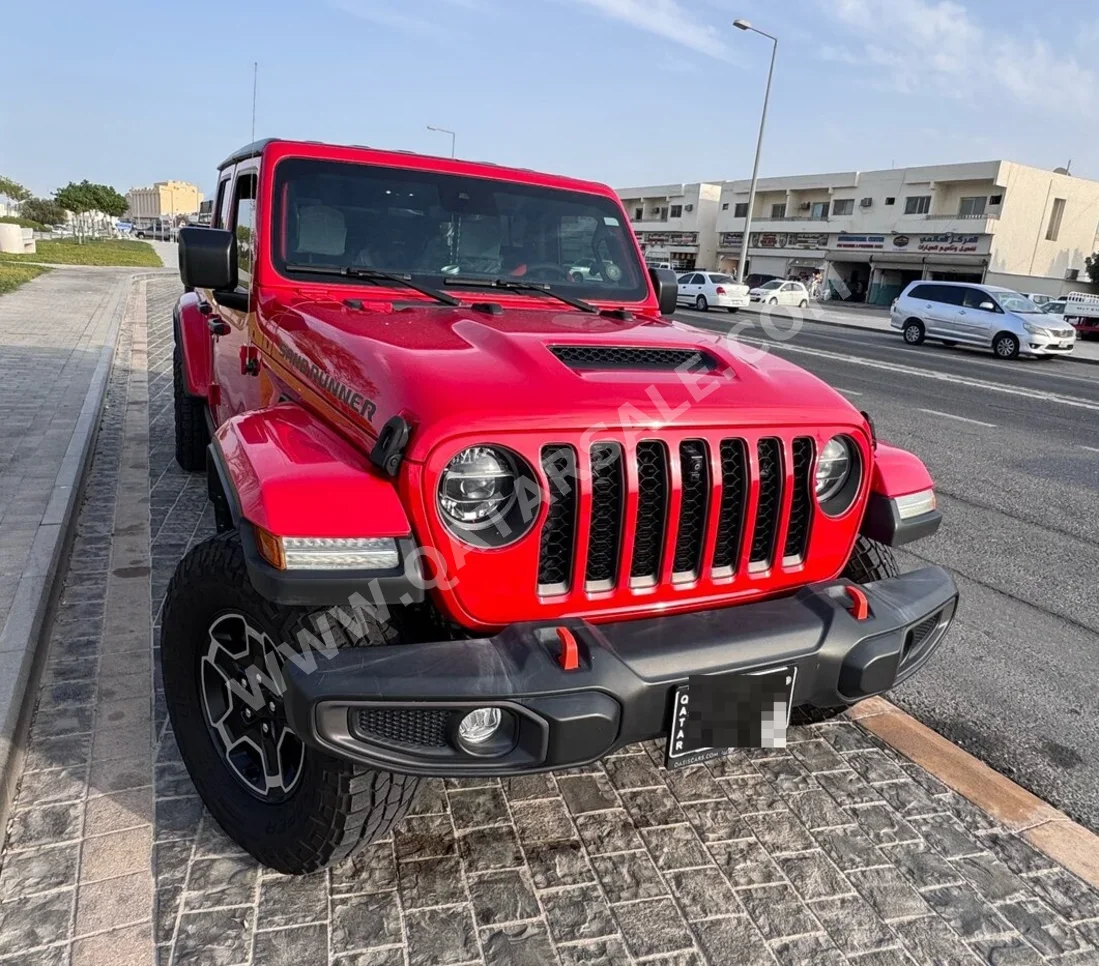 Jeep  Gladiator  Sand Runner  2022  Automatic  33,000 Km  6 Cylinder  Four Wheel Drive (4WD)  Classic  Red  With Warranty