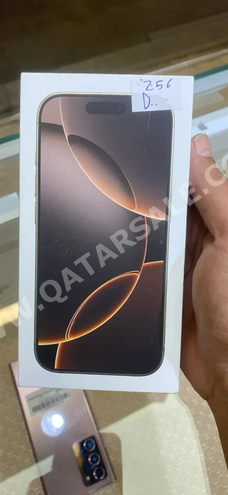 ابل  - ايفون 16  - برو  - ذهبي  - 256 جيجابايت