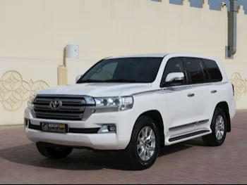 Toyota  Land Cruiser  GXR  2019  Automatic  199,000 Km  8 Cylinder  Four Wheel Drive (4WD)  SUV  White
