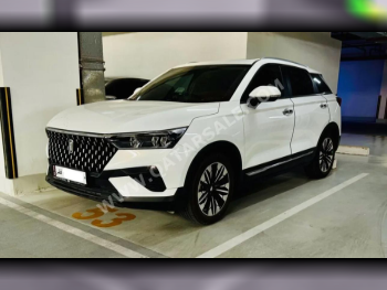 Bestune  T77  2024  Automatic  5,500 Km  4 Cylinder  All Wheel Drive (AWD)  SUV  White  With Warranty