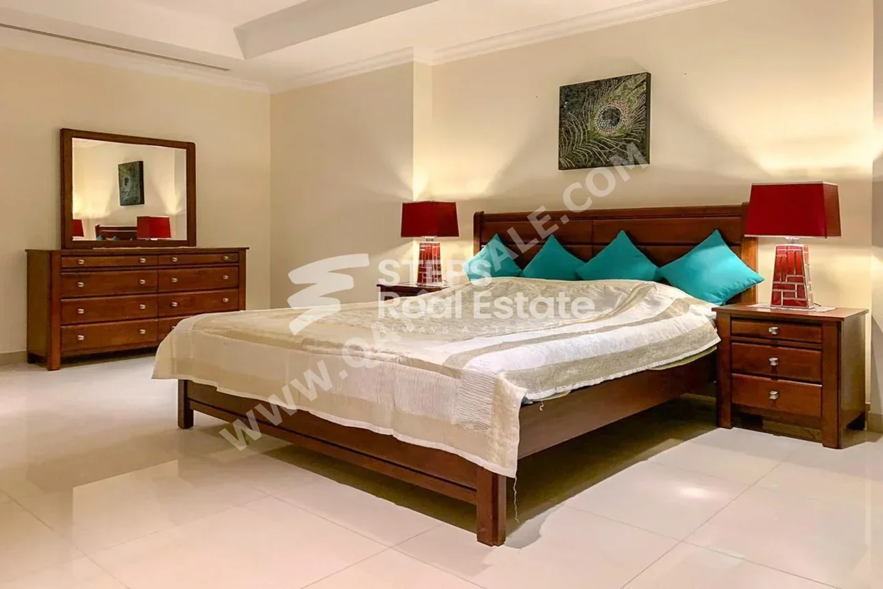 2 Bedrooms  Apartment  in Doha -  The Pearl  Fully Furnished