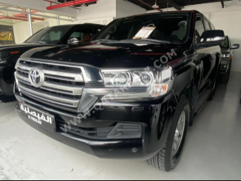 Toyota  Land Cruiser  GXR  2021  Automatic  110,000 Km  6 Cylinder  Four Wheel Drive (4WD)  SUV  Black