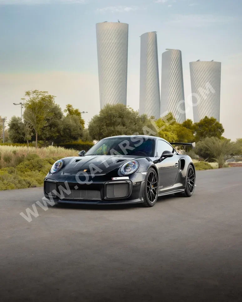 بورش  911  جي تي 2 ار اس فايساش  2018  اوتوماتيك  10,100 كم  6 سلندر  دفع خلفي  كوبيه \ سبورت  أسود