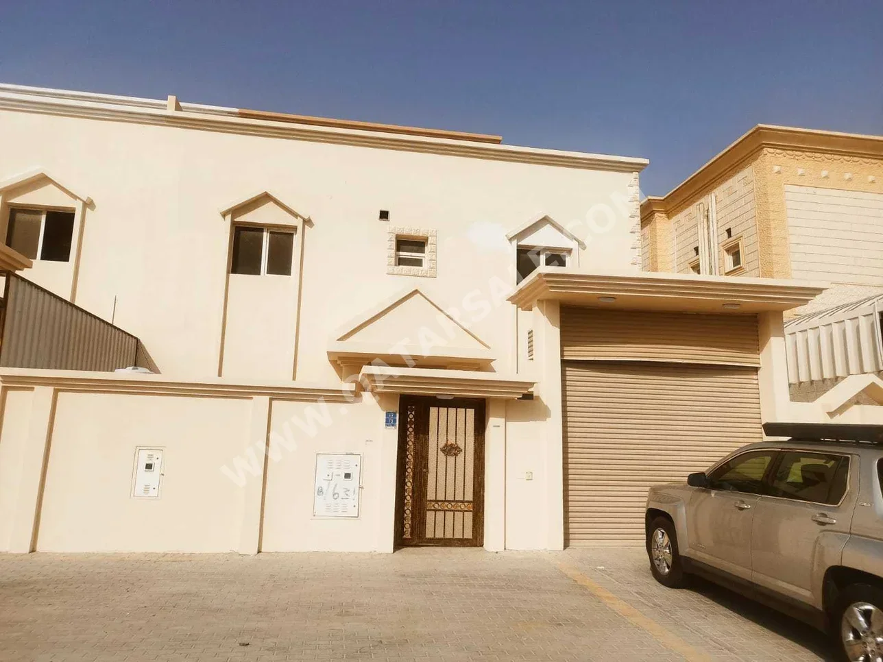 Family Residential  - Not Furnished  - Doha  - Al Duhail  - 6 Bedrooms