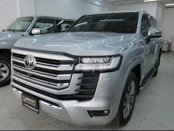 Toyota  Land Cruiser  VX Twin Turbo  2024  Automatic  6,000 Km  6 Cylinder  Four Wheel Drive (4WD)  SUV  Silver