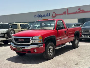 GMC  Sierra  2500 HD  2006  Automatic  267,000 Km  8 Cylinder  Four Wheel Drive (4WD)  Pick Up  Red