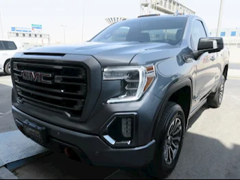GMC  Sierra  AT4  2021  Automatic  123,000 Km  8 Cylinder  Four Wheel Drive (4WD)  Pick Up  Gray