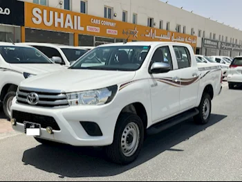 Toyota  Hilux  SR5  2019  Automatic  25,000 Km  4 Cylinder  Four Wheel Drive (4WD)  Pick Up  White
