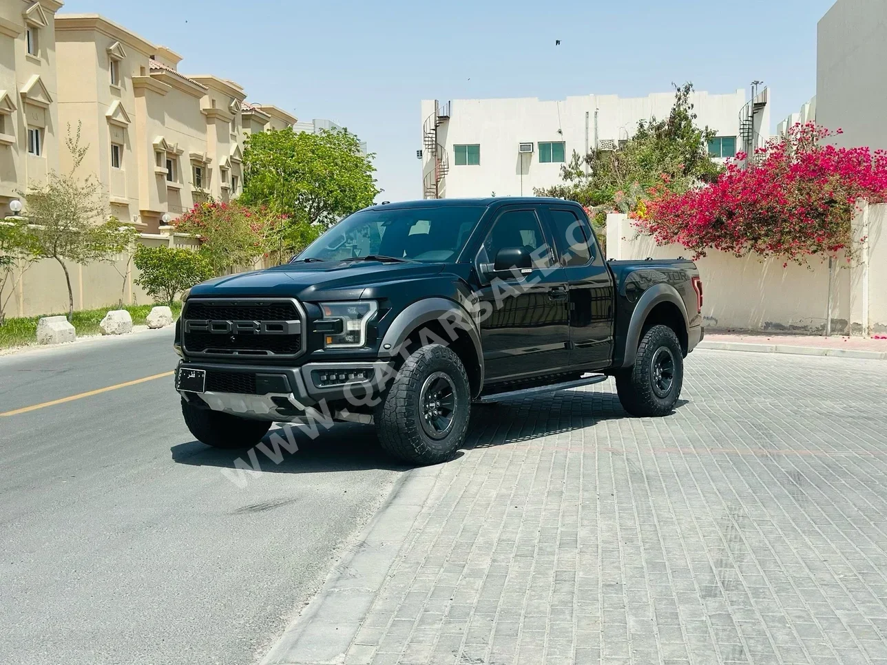 Ford  Raptor  SVT  2018  Automatic  103,000 Km  8 Cylinder  Four Wheel Drive (4WD)  Pick Up  Black