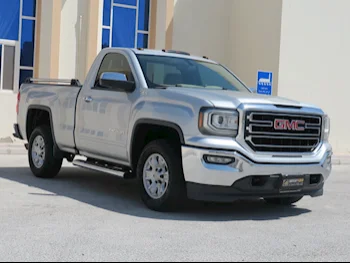 GMC  Sierra  1500  2018  Automatic  173,000 Km  8 Cylinder  Four Wheel Drive (4WD)  Pick Up  Silver