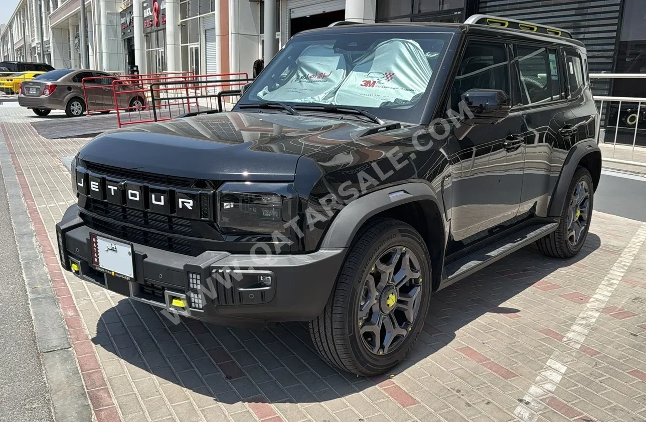 Jetour  T2  Luxury Plus  2025  Automatic  0 Km  4 Cylinder  Four Wheel Drive (4WD)  SUV  Black  With Warranty