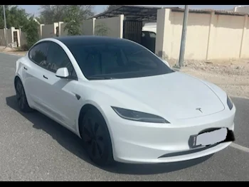 Tesla  Model 3  2024  Automatic  44,000 Km  0 Cylinder  Rear Wheel Drive (RWD)  Sedan  Pearl  With Warranty