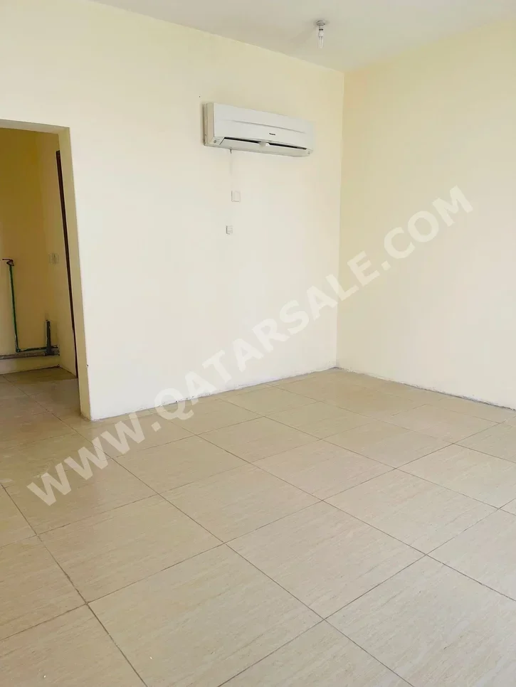 1 Bedrooms Apartment For Rent in Al Rayyan - Abu Hamour Not Furnished