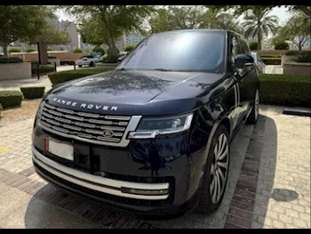 Land Rover  Range Rover  Vogue  2016  Automatic  161,000 Km  8 Cylinder  Four Wheel Drive (4WD)  SUV  Blue  With Warranty