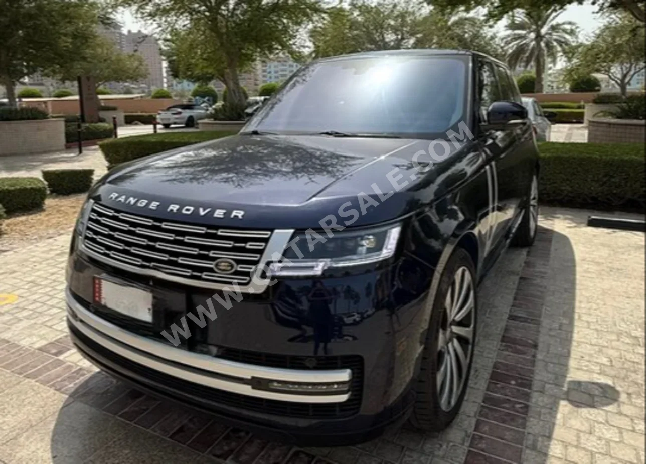Land Rover  Range Rover  Vogue  2016  Automatic  161,000 Km  8 Cylinder  Four Wheel Drive (4WD)  SUV  Blue  With Warranty