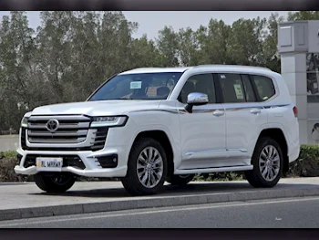 Toyota  Land Cruiser  VXR Limited  2025  Automatic  168 Km  6 Cylinder  Four Wheel Drive (4WD)  SUV  White  With Warranty